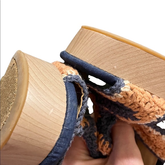 Lucky Brand Crochet Platform Wedges - Picture 11 of 12